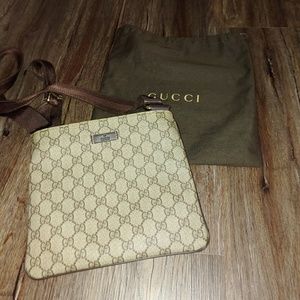 Gucci messenger bag